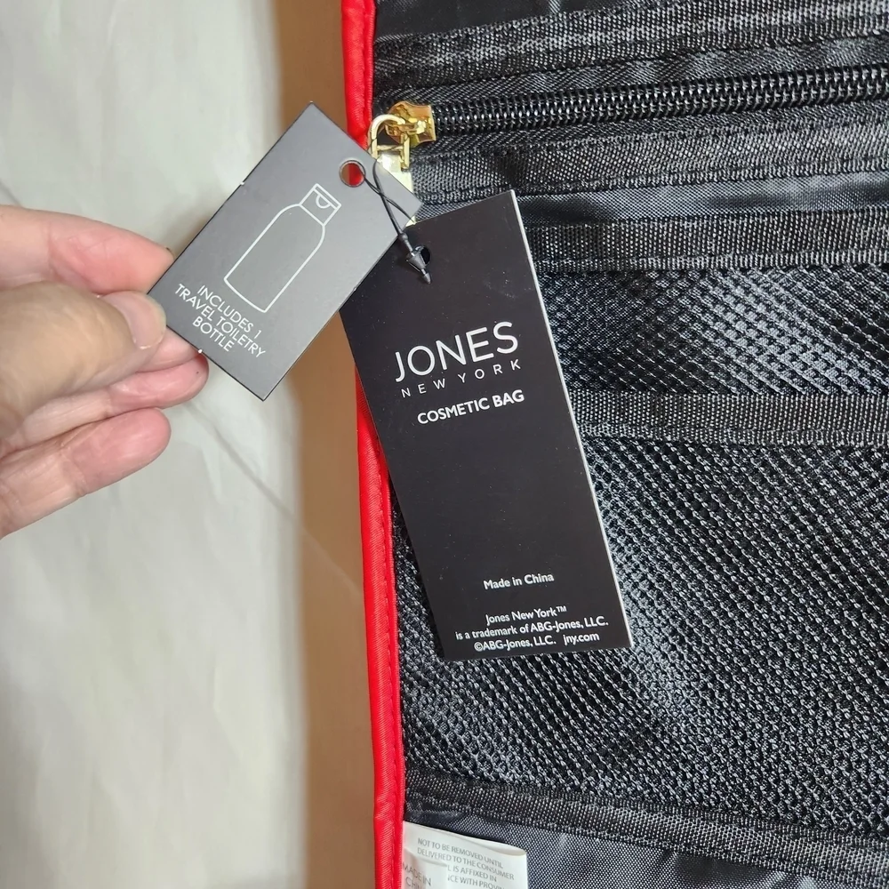 Jones New York Hanging Cosmetic Or Toilety Bag Red New With Tags